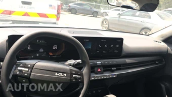 2025 Kia K4 LXS - miniatura 17
