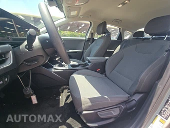 2025 Kia K4 LXS - miniatura 7