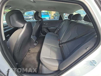 2025 Kia K4 LXS - miniatura 10