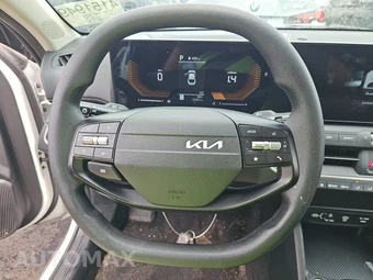 2025 Kia K4 LXS - miniatura 10
