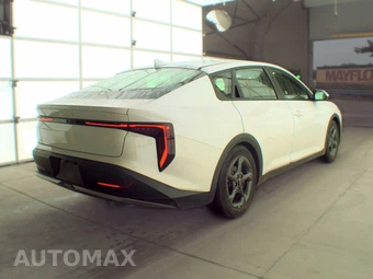 2025 Kia K4 LXS - miniatura 4