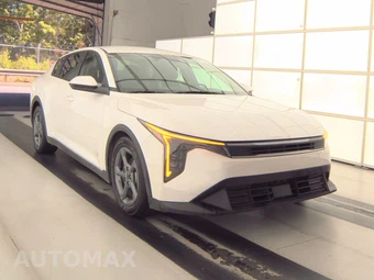 2025 Kia K4 LXS - miniatura 3