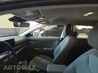 2025 Kia K4 LXS - miniatura 18