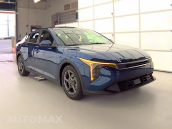 2025 Kia K4 LXS - miniatura 3
