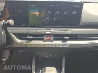 2025 Kia K4 LXS - miniatura 11