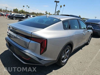 2025 Kia K4 LXS - miniatura 4