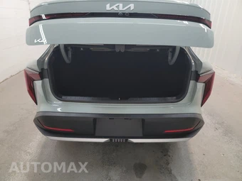 2025 Kia K4 LXS - miniatura 17