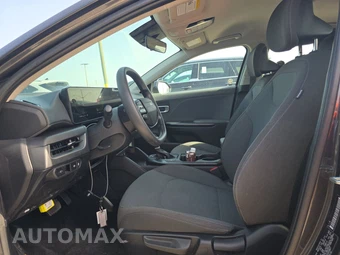 2025 Kia K4 LXS - miniatura 7