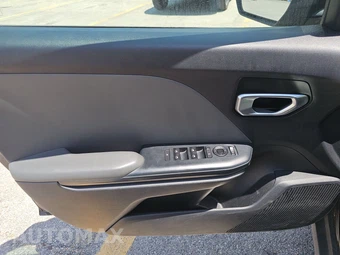 2025 Kia K4 LXS - miniatura 9