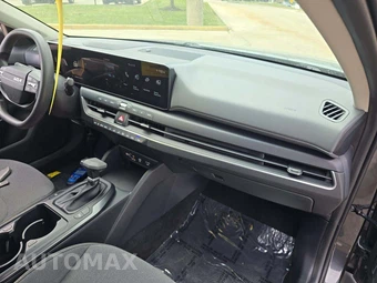 2025 Kia K4 LXS - miniatura 19