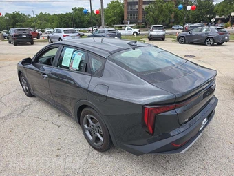 2025 Kia K4 LXS - miniatura 2