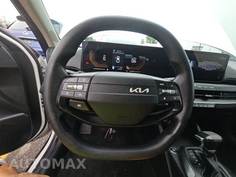 2025 Kia K4 LXS - miniatura 10