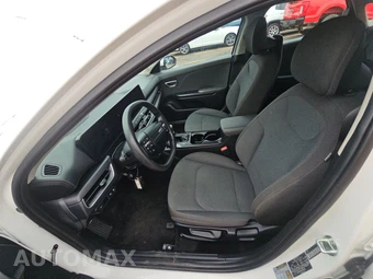 2025 Kia K4 LXS - miniatura 7