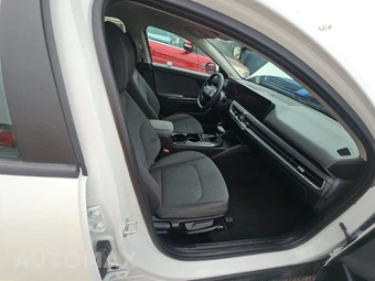 2025 Kia K4 LXS - miniatura 8