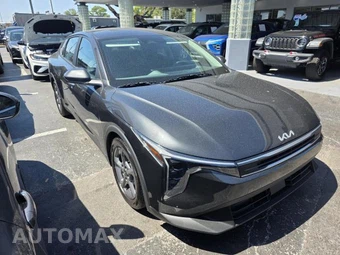 2025 Kia K4 LXS - miniatura 3