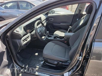 2025 Kia K4 LXS - miniatura 7