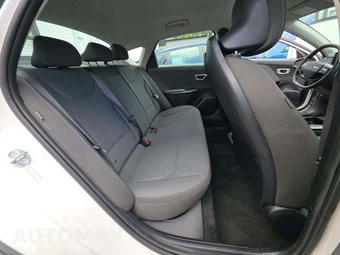 2025 Kia K4 LXS - miniatura 16