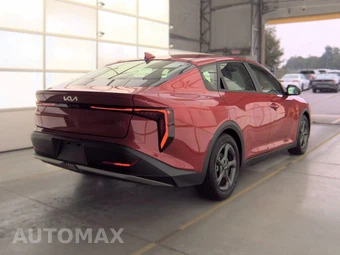 2025 Kia K4 LXS - miniatura 4