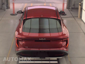 2025 Kia K4 LXS - miniatura 5