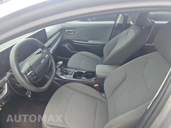 2025 Kia K4 LXS - miniatura 7
