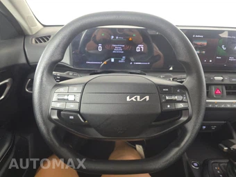 2025 Kia K4 LXS - miniatura 10