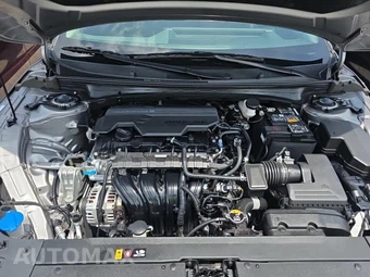 2025 Kia K4 LXS - miniatura 18