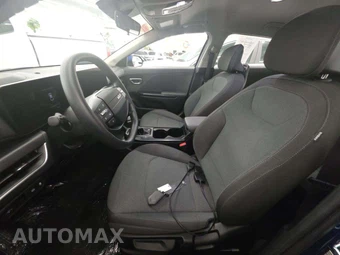 2025 Kia K4 LXS - miniatura 6
