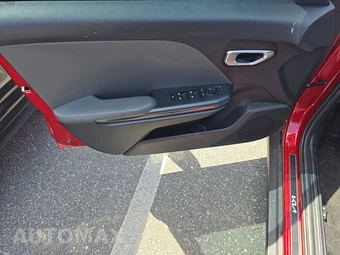 2025 Kia K4 LXS - miniatura 15