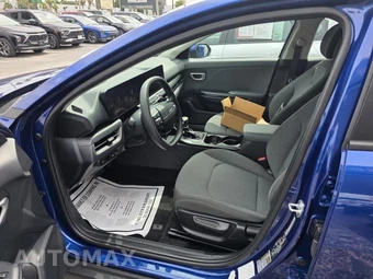 2025 Kia K4 LXS - miniatura 11
