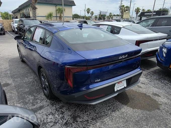 2025 Kia K4 LXS - miniatura 17