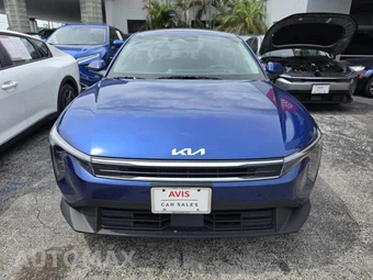 2025 Kia K4 LXS - miniatura 8
