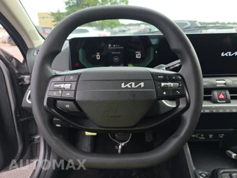 2025 Kia K4 LXS - miniatura 10