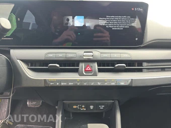 2025 Kia K4 LXS - miniatura 11