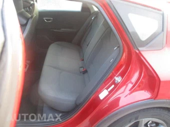 2025 Kia K4 LXS - miniatura 12