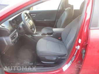 2025 Kia K4 LXS - miniatura 8