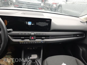 2025 Kia K4 LXS - miniatura 11