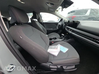 2025 Kia K4 LXS - miniatura 8
