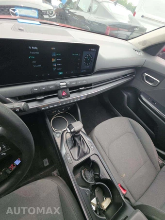 2025 Kia K4 LXS - miniatura 10