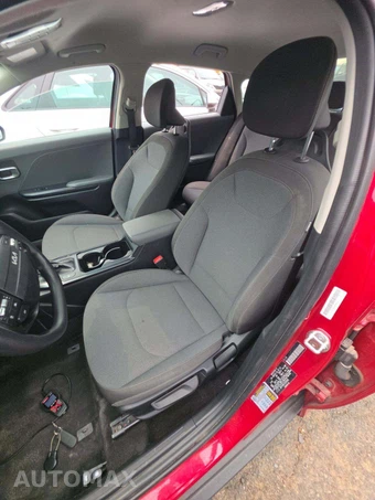 2025 Kia K4 LXS - miniatura 6