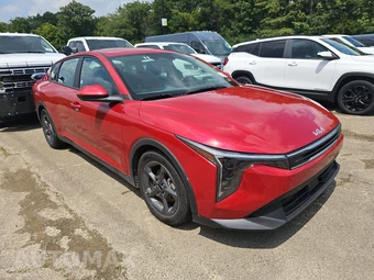 2025 Kia K4 LXS - miniatura 3