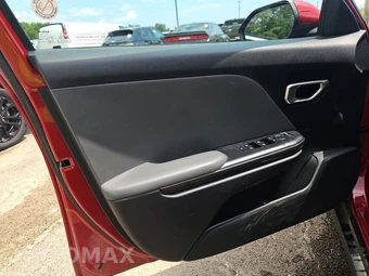 2025 Kia K4 LXS - miniatura 9