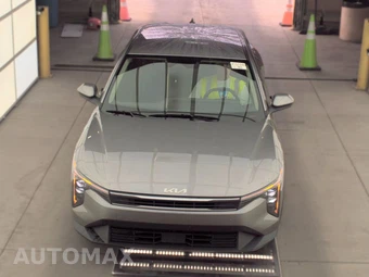 2025 Kia K4 LXS - miniatura 2