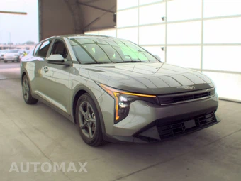 2025 Kia K4 LXS - miniatura 3