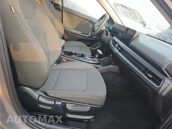 2025 Kia K4 LXS - miniatura 8