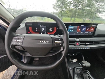 2025 Kia K4 LXS - miniatura 11