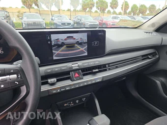 2025 Kia K4 LXS - miniatura 10
