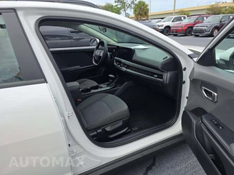 2025 Kia K4 LXS - miniatura 18