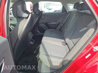 2025 Kia K4 LXS - miniatura 13