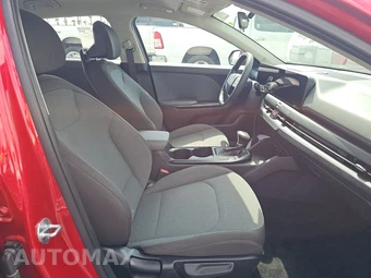 2025 Kia K4 LXS - miniatura 8