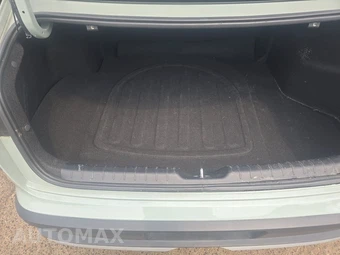 2025 Kia K4 LXS - miniatura 16